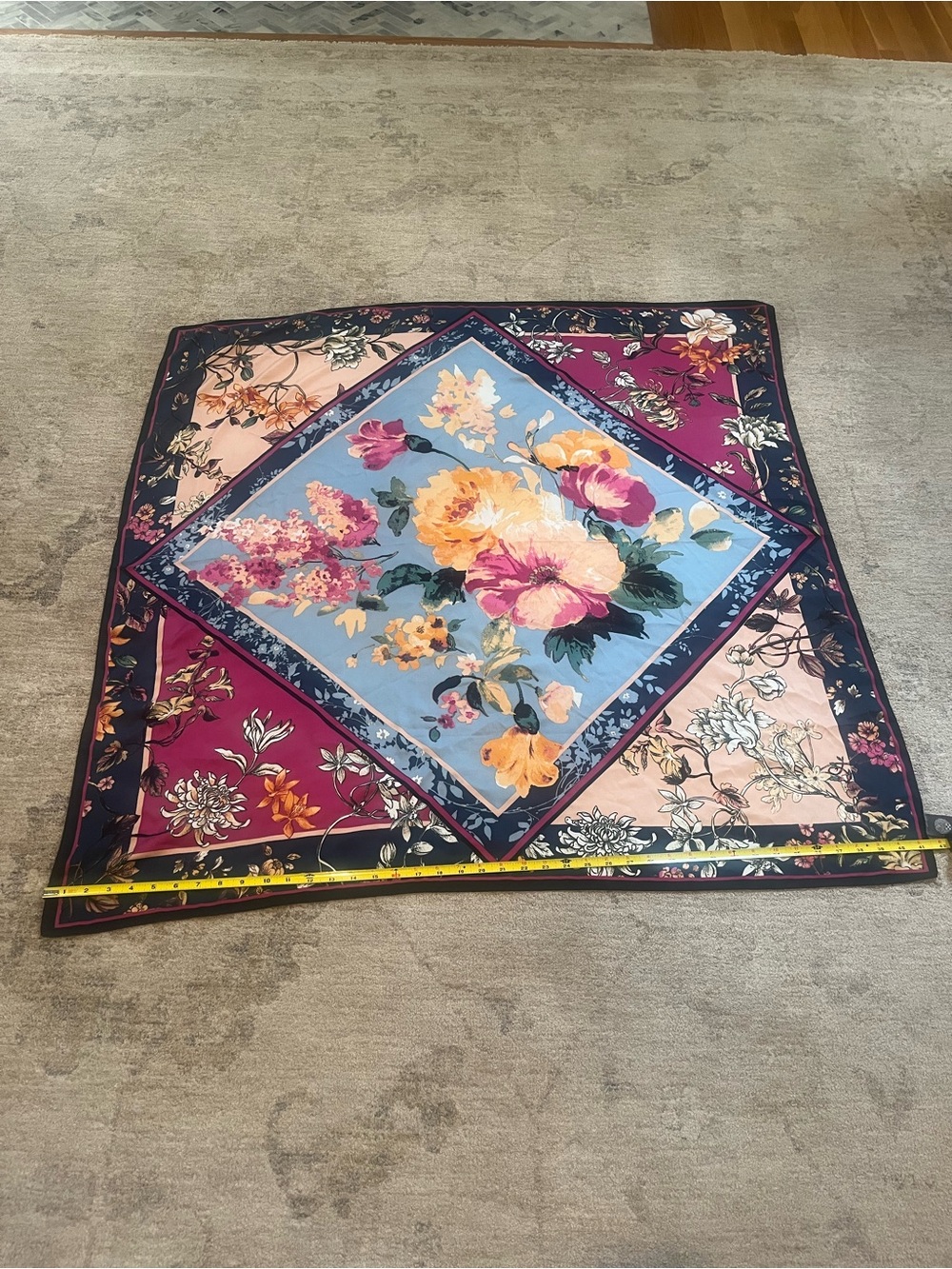 Vince Camuto Scarf - Picture 5 of 9